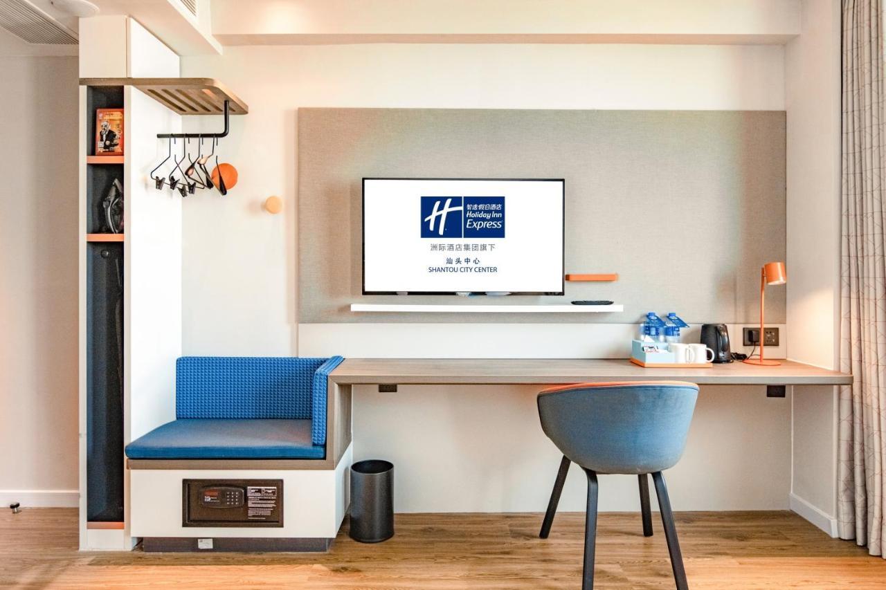 Holiday Inn Express Shantou City Center By Ihg Exterior photo